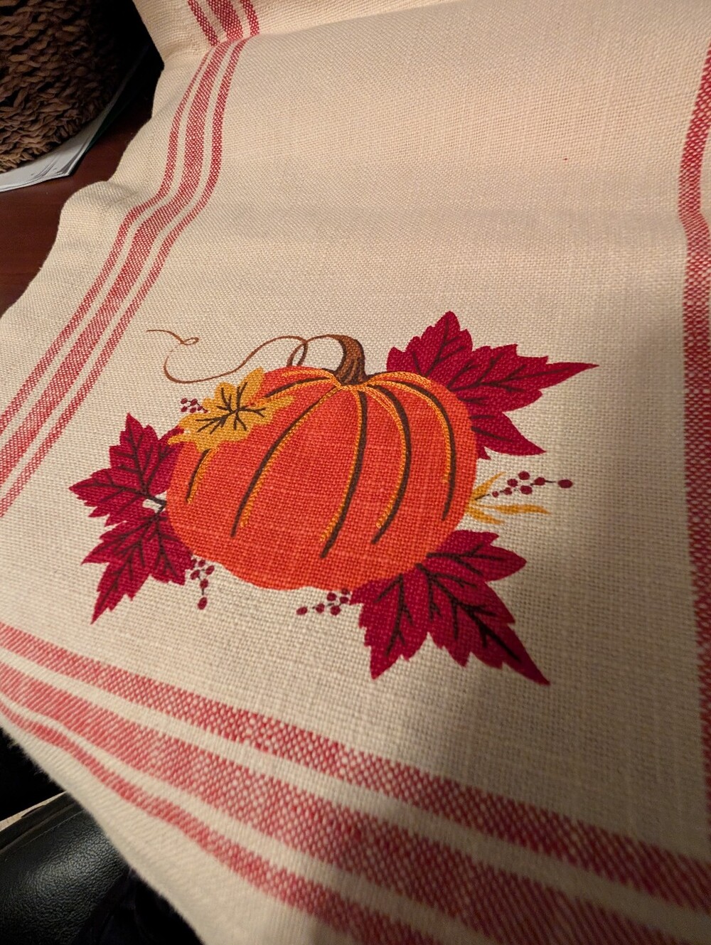 NWT Harvest Pumpkin Decorative Fall Thanksgiving Table Runner NEW 🍂🍁